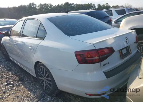2016 Volkswagen Jetta 1.8T Sport z USA, uszkodzony, nr VIN 3VWD17AJ9GM386551